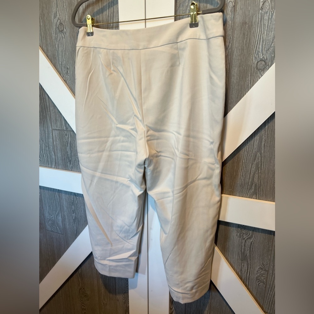 010. Chico’s Cream Petite Cropped Dress Pants 2.5 - Picture 6 of 7